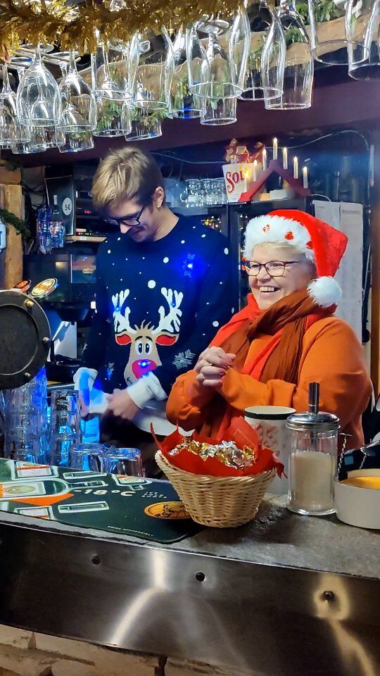 Kiitos kaikille kävijöille eilisen upeista pikkujouluista! ✨  Ilta täynnä upean lämminhenkistä tunnelmaa, toivottavasti viihdyitte! 💝

#ravintolamexi #töölö #mexinpikkujoulut